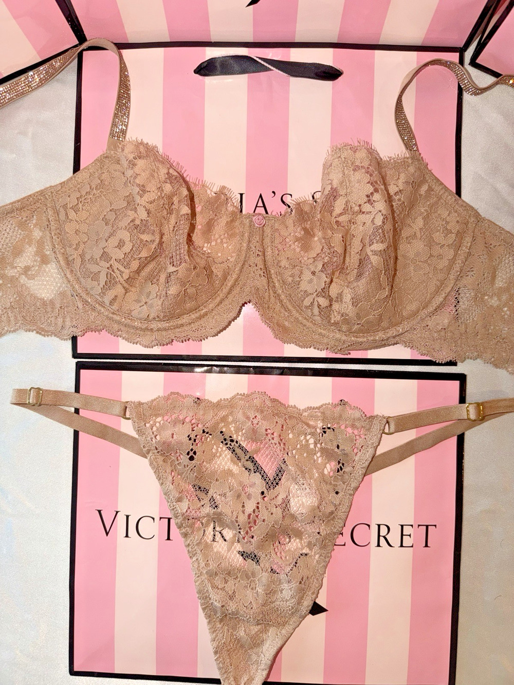 Victoria's Secret Bra Dream Angels 36C Large Thong Tan